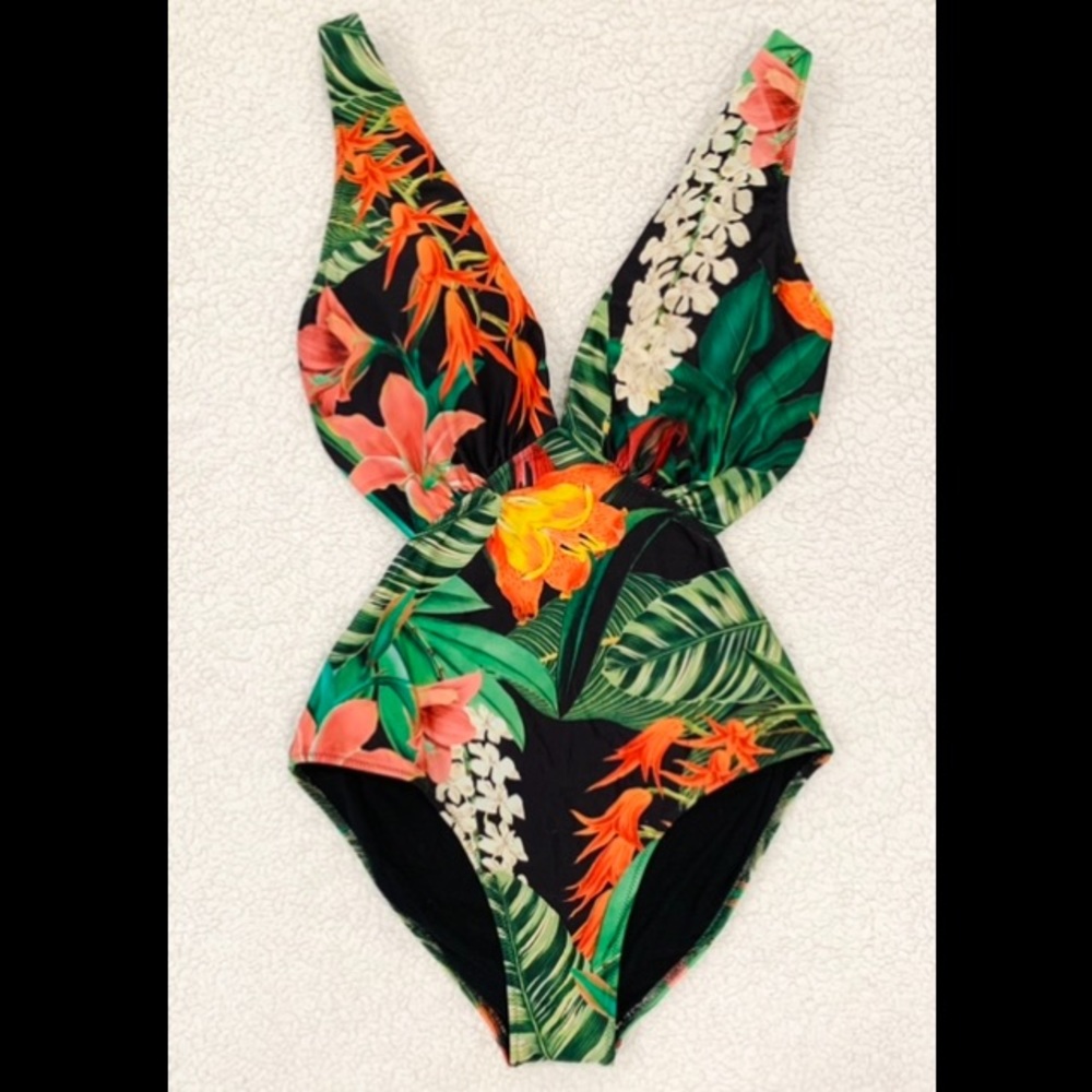 LAST CHANCE 🚀 Zara One Piece Cutout Bikini in Jungle Print S